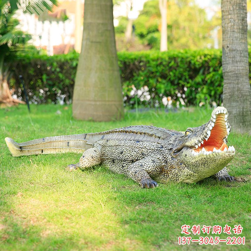 玻璃鋼仿真動物雕塑點亮園林景觀