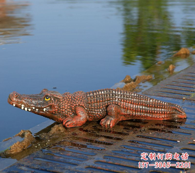 玻璃鋼仿真鱷魚園林水景景觀動物雕塑