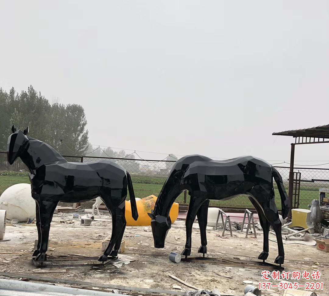 玻璃鋼幾何吃草馬雕塑公園動物玻璃鋼馬雕塑 (4)