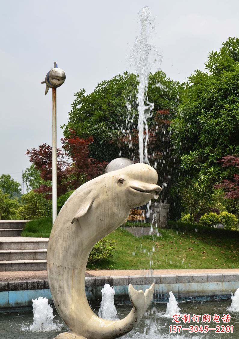 不銹鋼鯨魚(yú)雕塑海洋美景的縮影