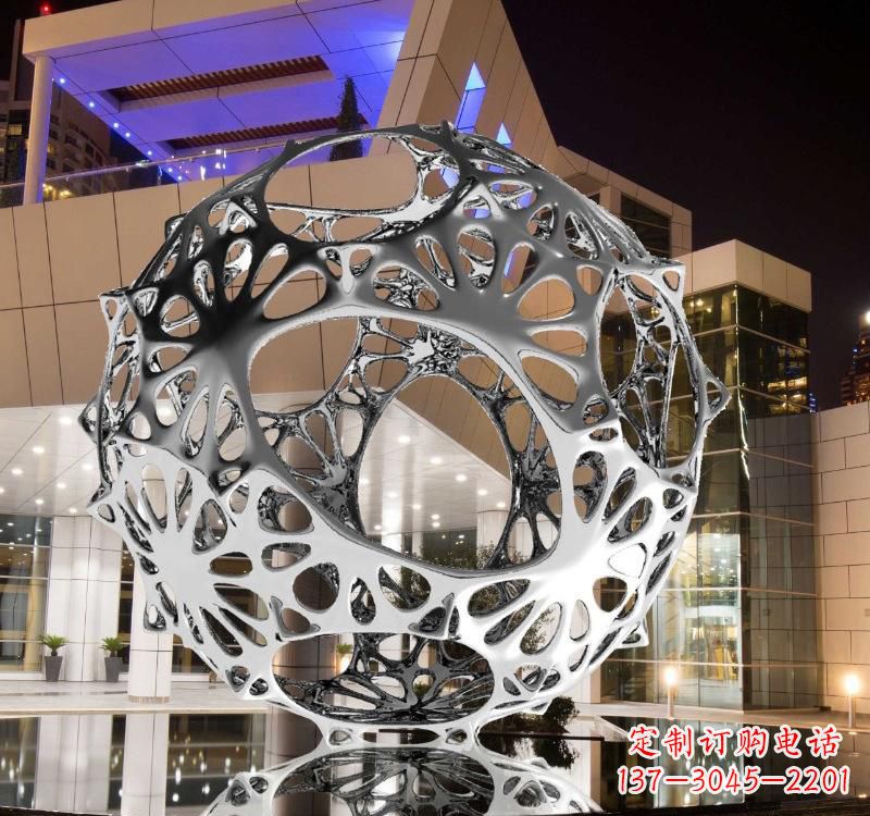 不銹鋼廣場拋光鏤空球雕塑