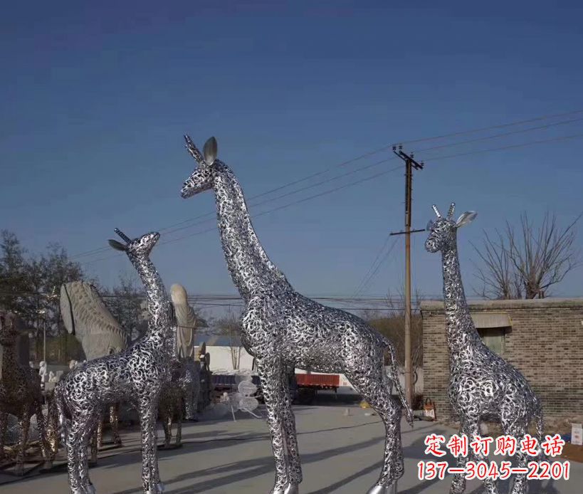 不銹鋼鐵藝鏤空長頸鹿