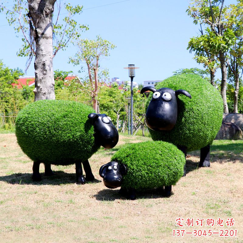 仿真草皮肖恩羊卡通雕塑-公園園林草坪動物擺件