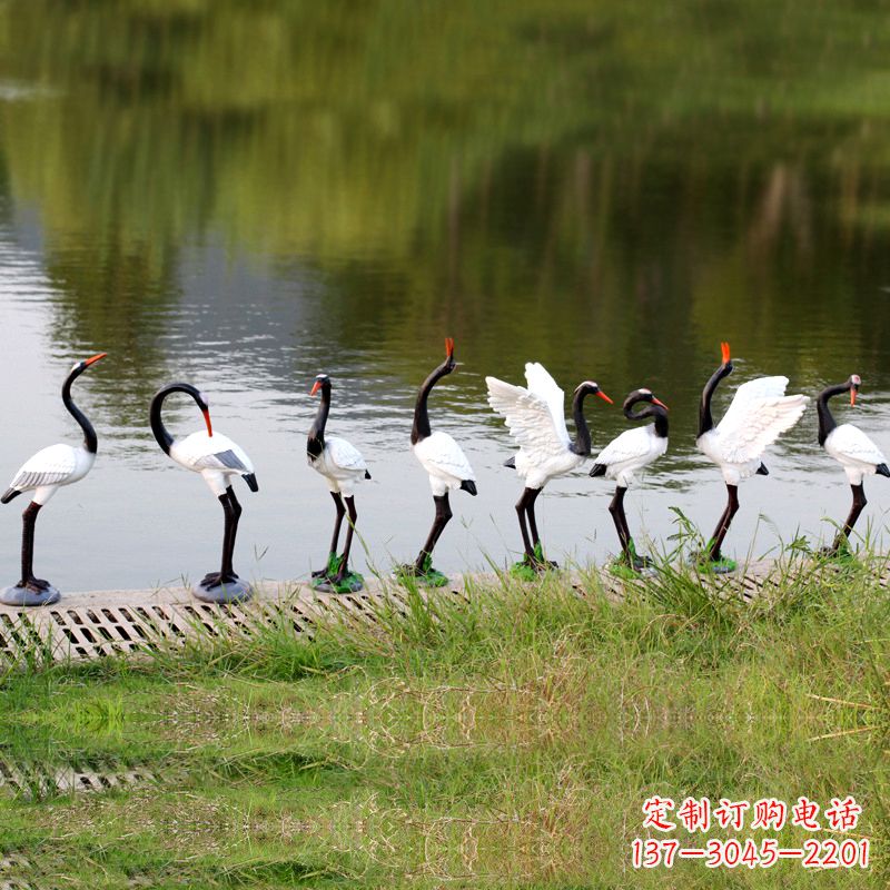 仿真仙鶴玻璃鋼水景雕塑擺件-公園水池水塘琥珀動物雕塑