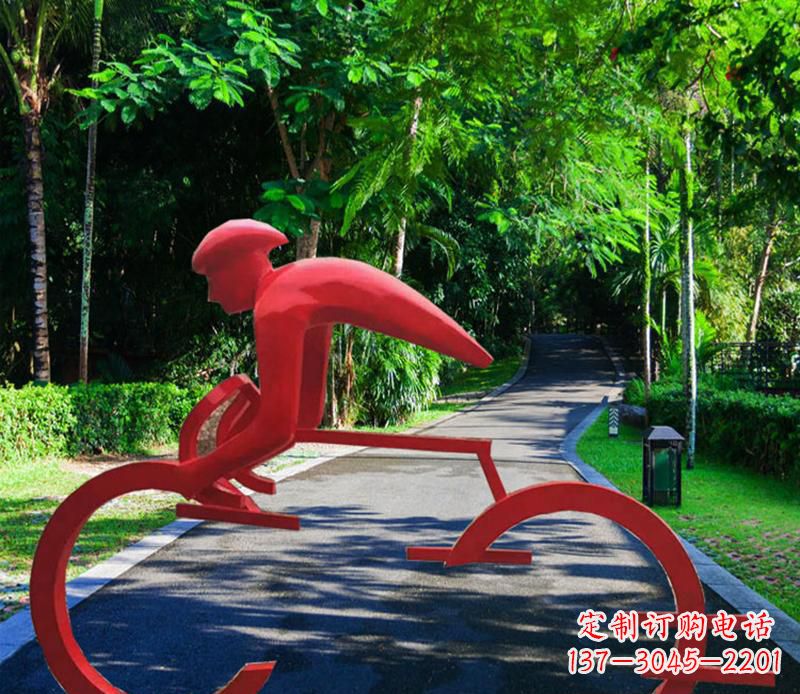 公園不銹鋼騎單車的運動人物雕塑