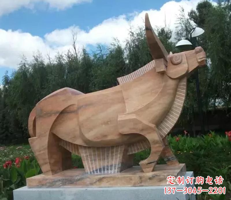 公園抽象動(dòng)物牛石雕