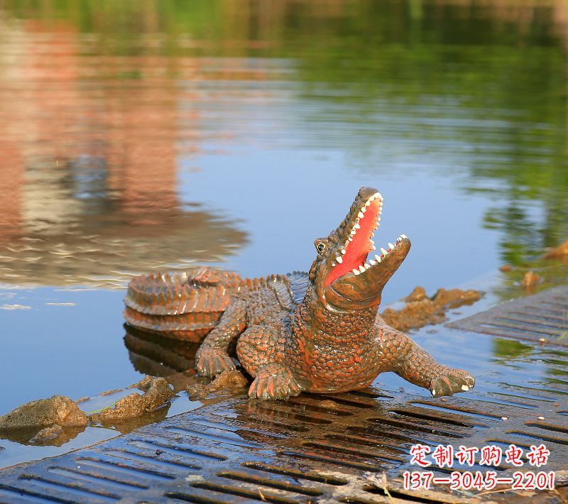 張嘴大鱷魚，玻璃鋼仿真動物雕塑擺件