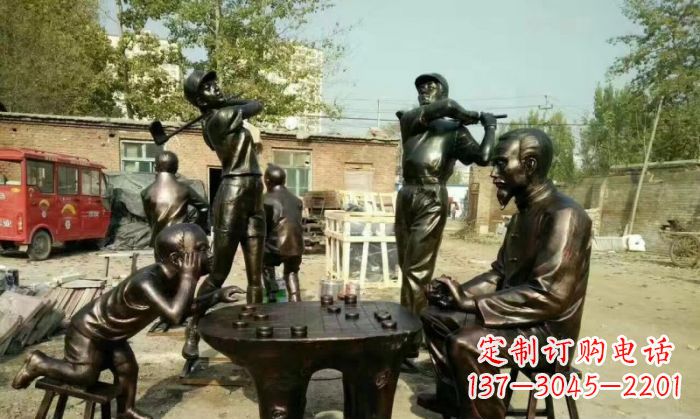 祖孫倆下棋銅雕 (2)